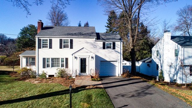 $484,900 | 258 Tunxis Road | West Hartford