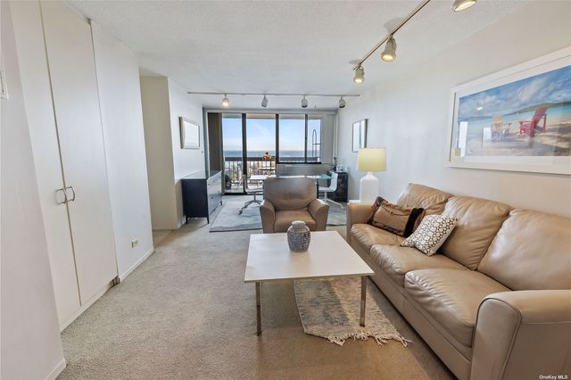 $630,000 | 2 Bay Club Drive, Unit 21Y | Bay Terrace