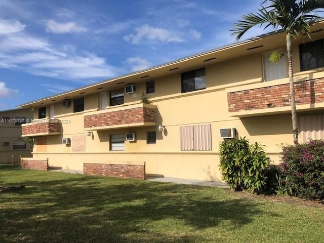 $1,800 | 4444 Ludlam Road, Unit 2 | Glenvar Heights