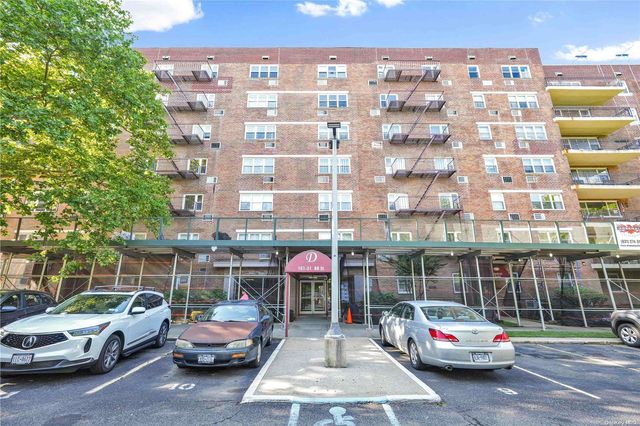 $268,000 | 151-31 88th Street, Unit 2K | Lindenwood