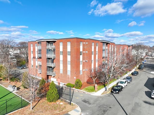 $375,000 | 33 Lodgen Court, Unit 4H | Maplewood