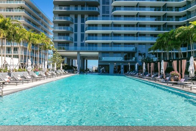 $475,000 | 121 Northeast 34th Street, Unit 1110 | Midtown Miami