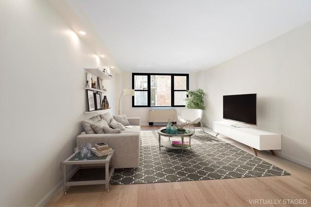 $3,950 | 130 East 18th Street, Unit 8J | Gramercy