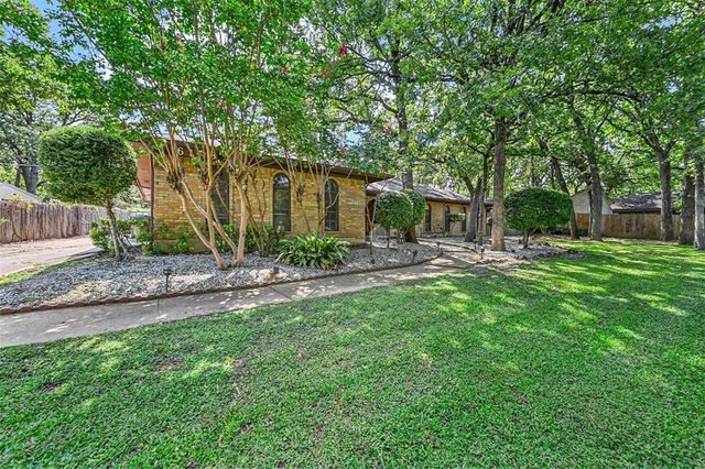 $379,400 | 6108 Saddle Ridge Road | Southwest Central Arlington