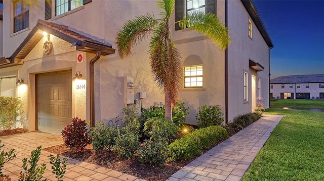 $459,900 | 15206 Sunny Day Drive | Lakewood Ranch