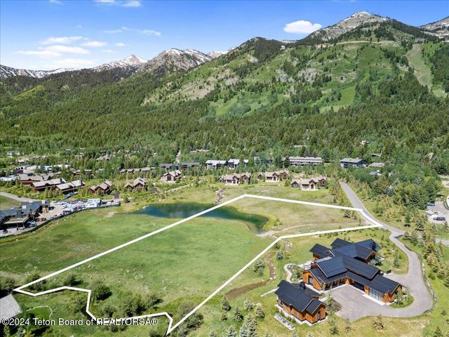 $15,500,000 | 7240 North Bowman Road | Shooting Star