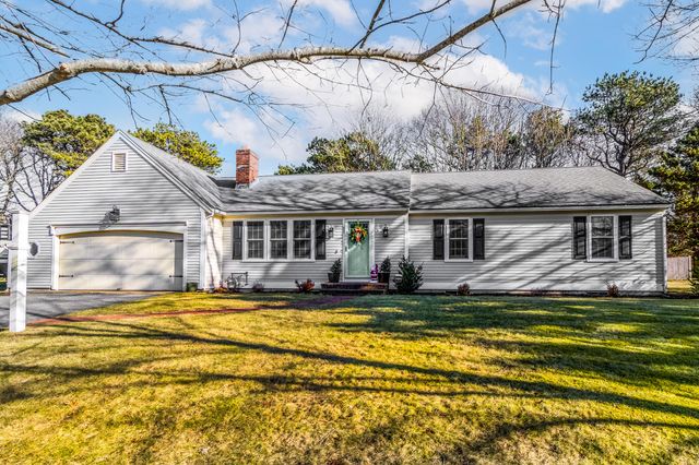 $795,000 | 42 4 Seasons Drive | South Yarmouth