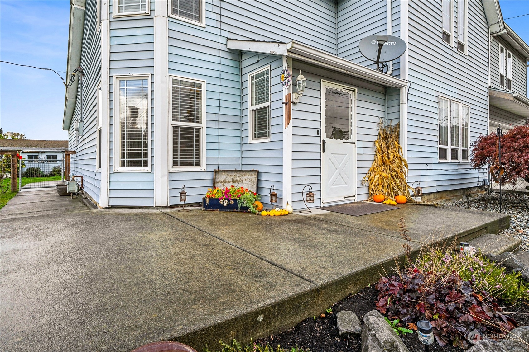 a view of a house with a garage