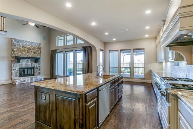 $1,475,000 | 631 Creekway Drive | Las Colinas