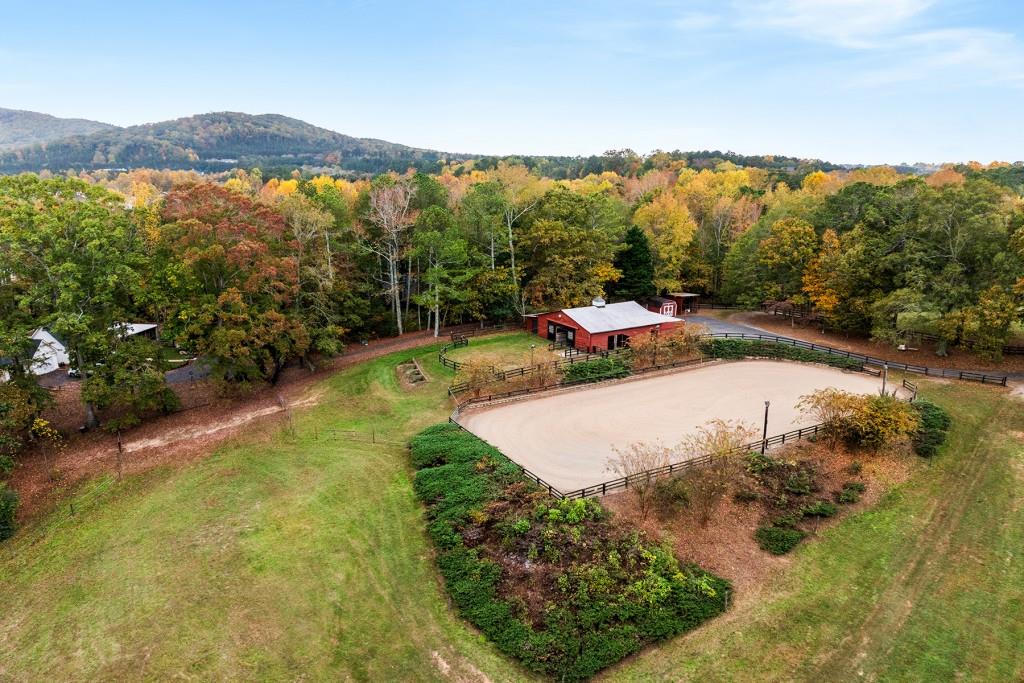 a view of a back yard of a house