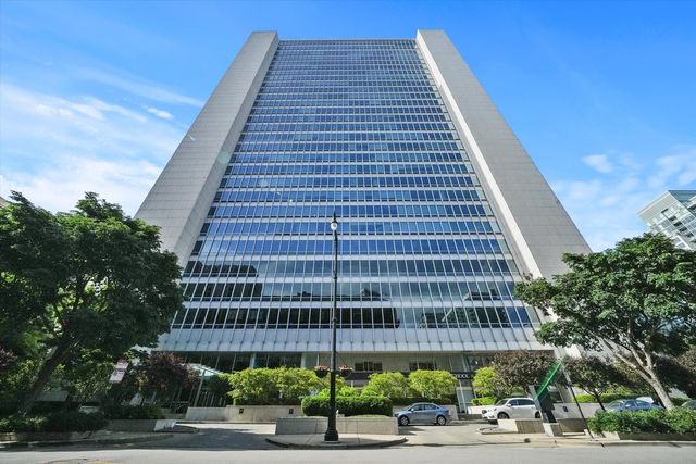 $499,995 | 500 West Superior Street, Unit 2009 | River North