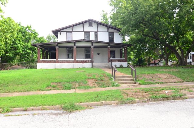 $299,900 | 8037 Madison Avenue | Vinita Terrace