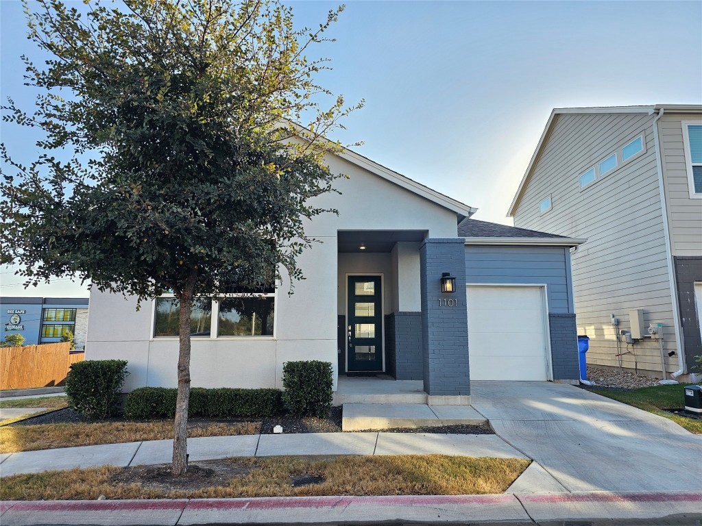 a view of a house with a street view