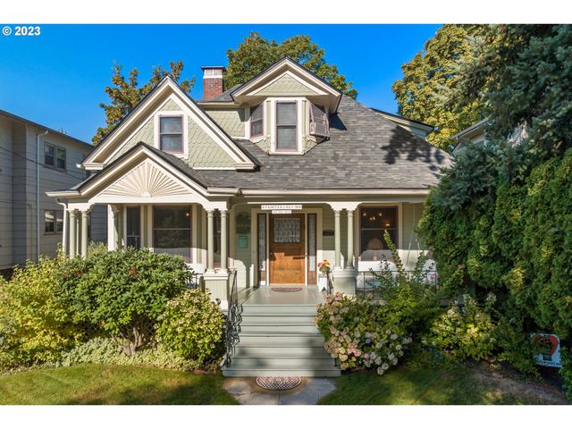 $1,275,000 | 1927 Northeast 16th Avenue | Irvington