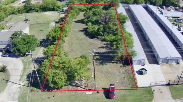 $385,000 | 956 North Highway 67 | Cedar Hill