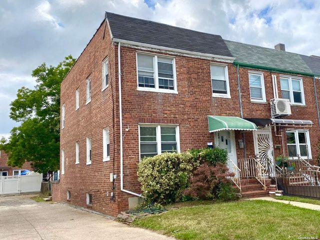 $950,000 | 84-22 260th Street | Floral Park