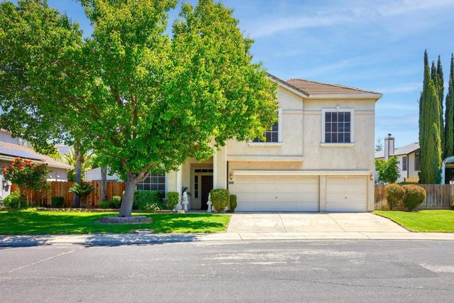 $869,900 | 1164 Silver Brook Place | Manteca