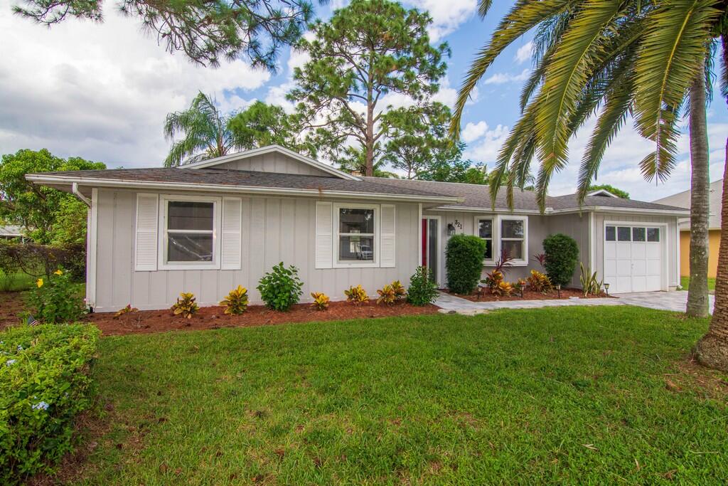 821 Southeast Walters Terrace, Port St. Lucie, FL 34983 | Compass