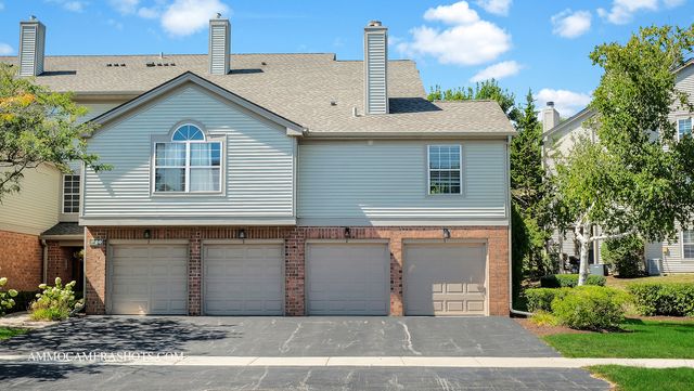 $299,900 | 80 Kristin Circle, Unit 3 | Schaumburg