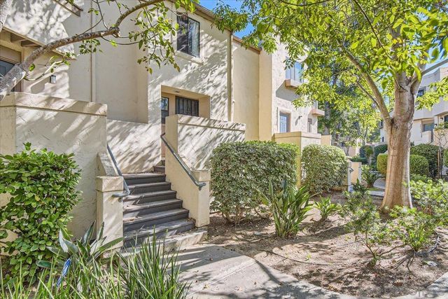 $694,900 | 8461 Via Mallorca, Unit 23 | La Jolla Village