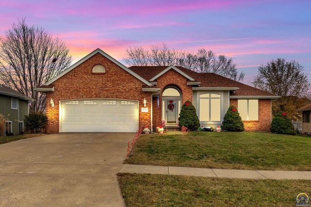 $365,000 | 2732 Southwest Chauncey Court | Topeka