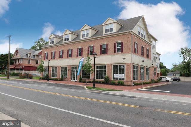 $2,400 | 63 East Main Street, Unit 301 | Marlton