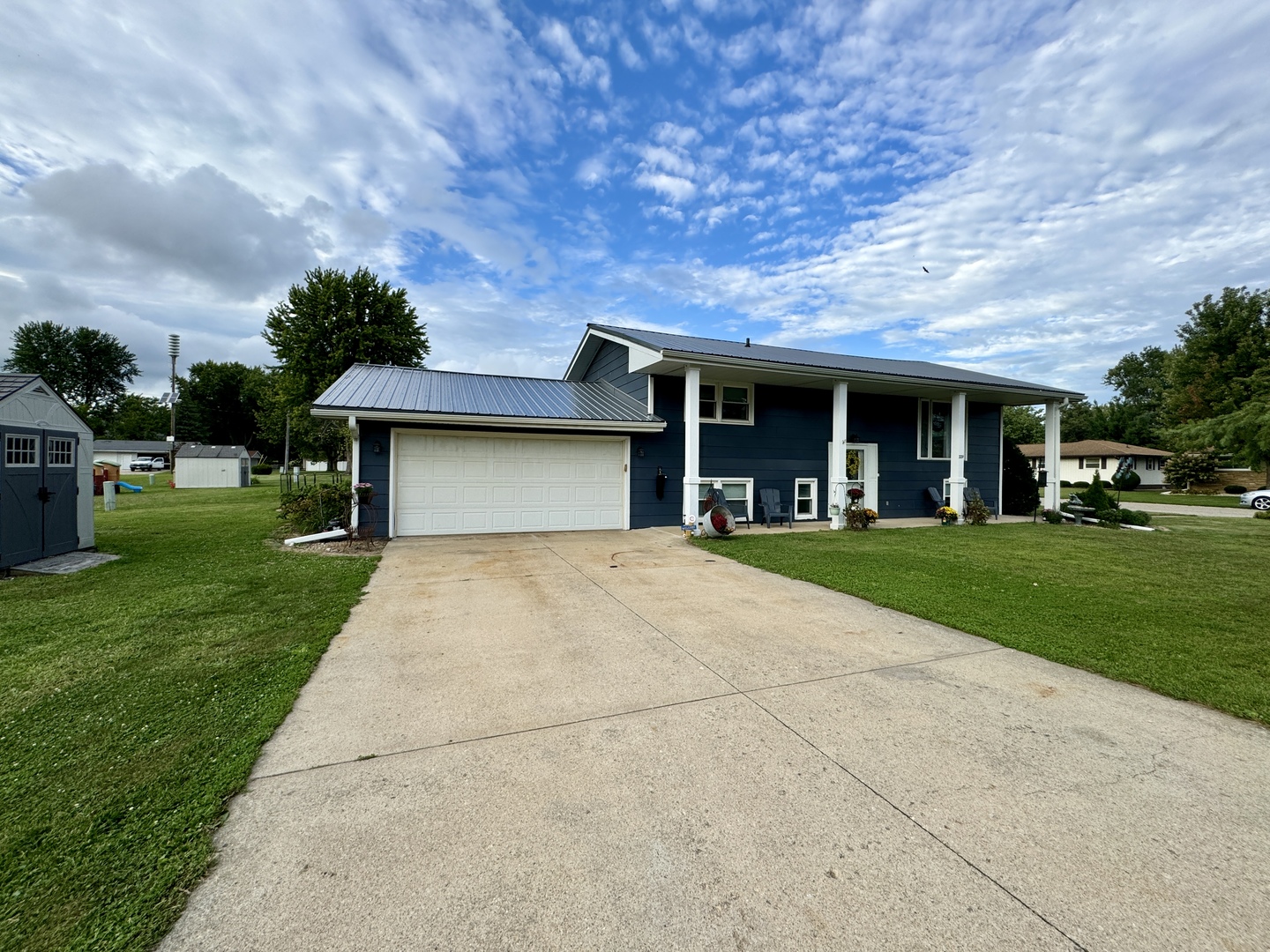 a front view of house with yard