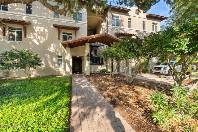 $529,000 | 114 Club House Drive, Unit 306 | Palm Harbor