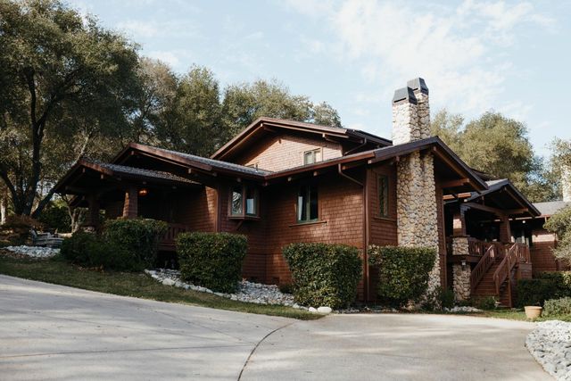 $1,495,000 | 13975 Moss Rock Drive | Squirrel Creek