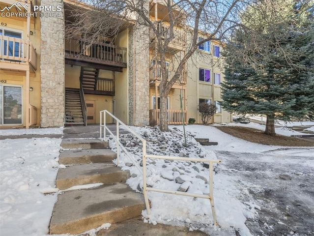 $265,000 | 842 Tenderfoot Hill Road, Unit 1 | Cheyenne Hills