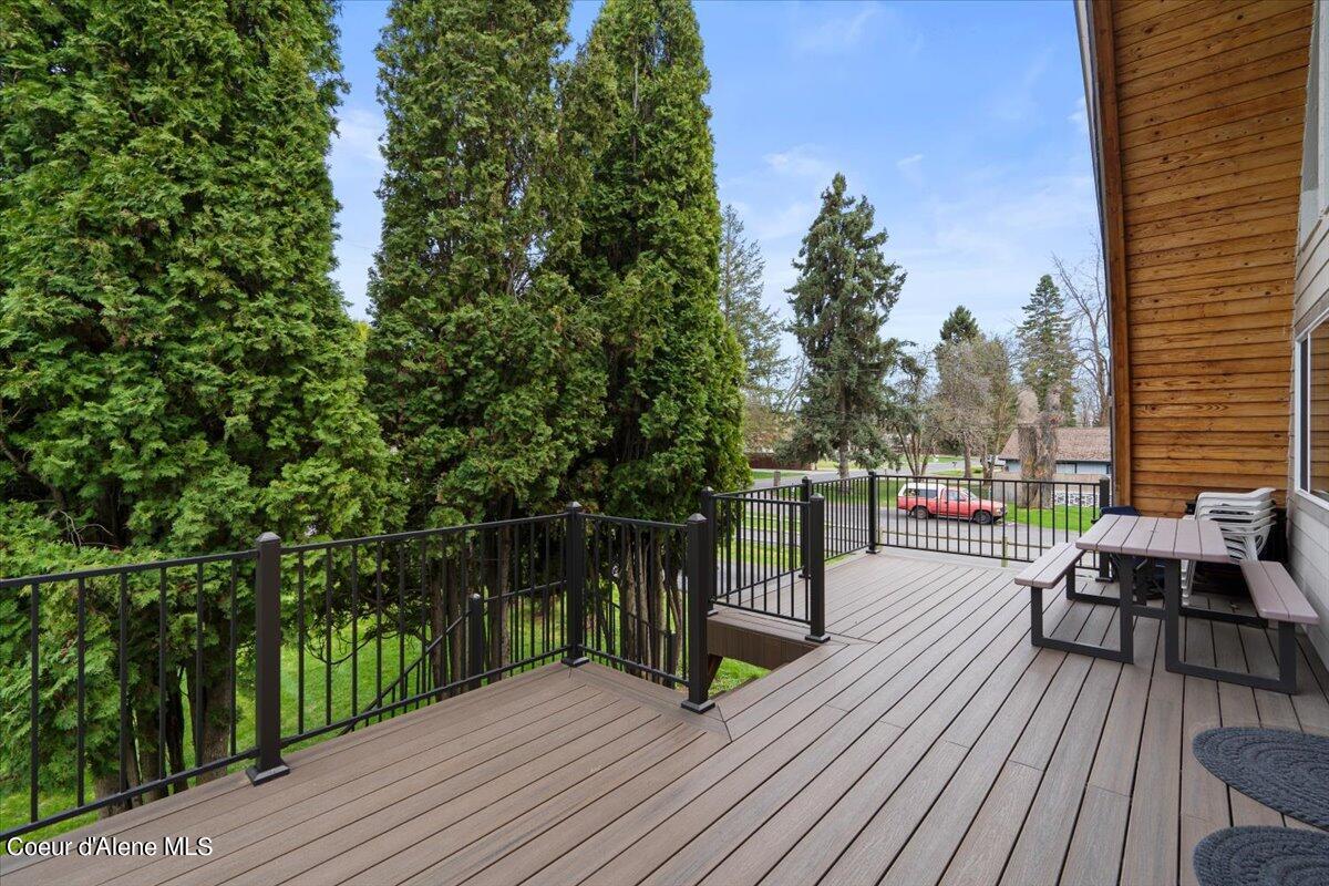 04-Front entry & Porch