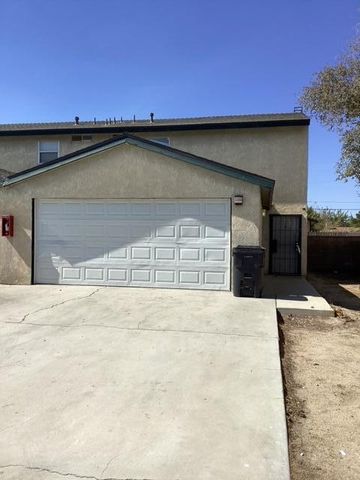 $2,000 | 2513 Desert Street, Unit C | Rosamond