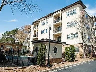 $1,650 | 2230 Cheshire Bridge Road Northeast, Unit 505 | Cheshire Place