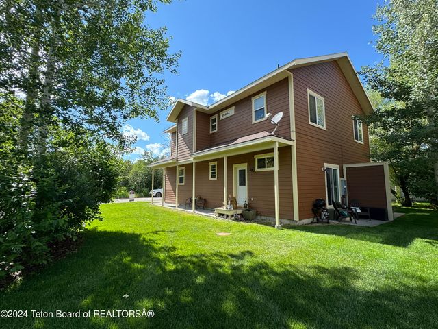 $425,000 | 415 Forest View Drive | Creekside Meadows