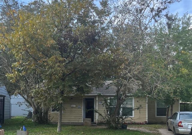 $1,350 | 10021 Gloyna Street | Garden City Park