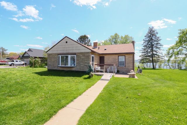 $600,000 | W7855 County Rd ZB | Brice Prairie