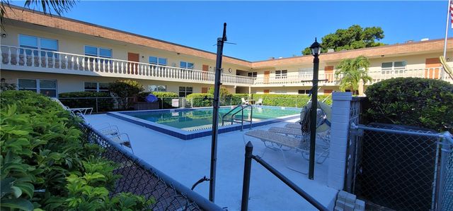 $1,700 | 923 22nd Place, Unit 104 | Vero Beach