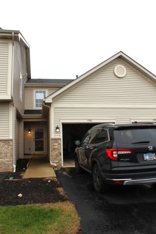 $1,500 | 1740 West Chrysler Drive, Unit 1740 | Belvidere