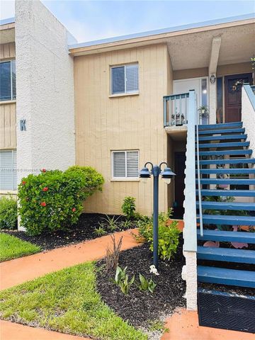 $1,750 | 1310 Northeast 14th Court, Unit 19 | Jensen Beach