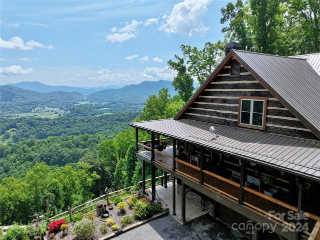 $1,730,000 | 330 Historic Oak Trail | Jonathan Creek Township - Haywood County