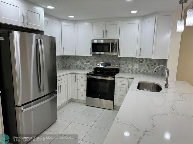 $2,750 | 9005 Flynn Circle, Unit 5 | Boca Gardens