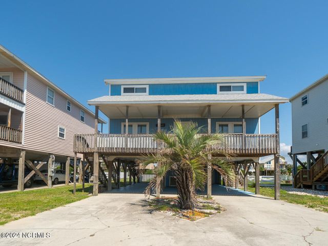 $800,000 | 718 West Beach Drive | Oak Island