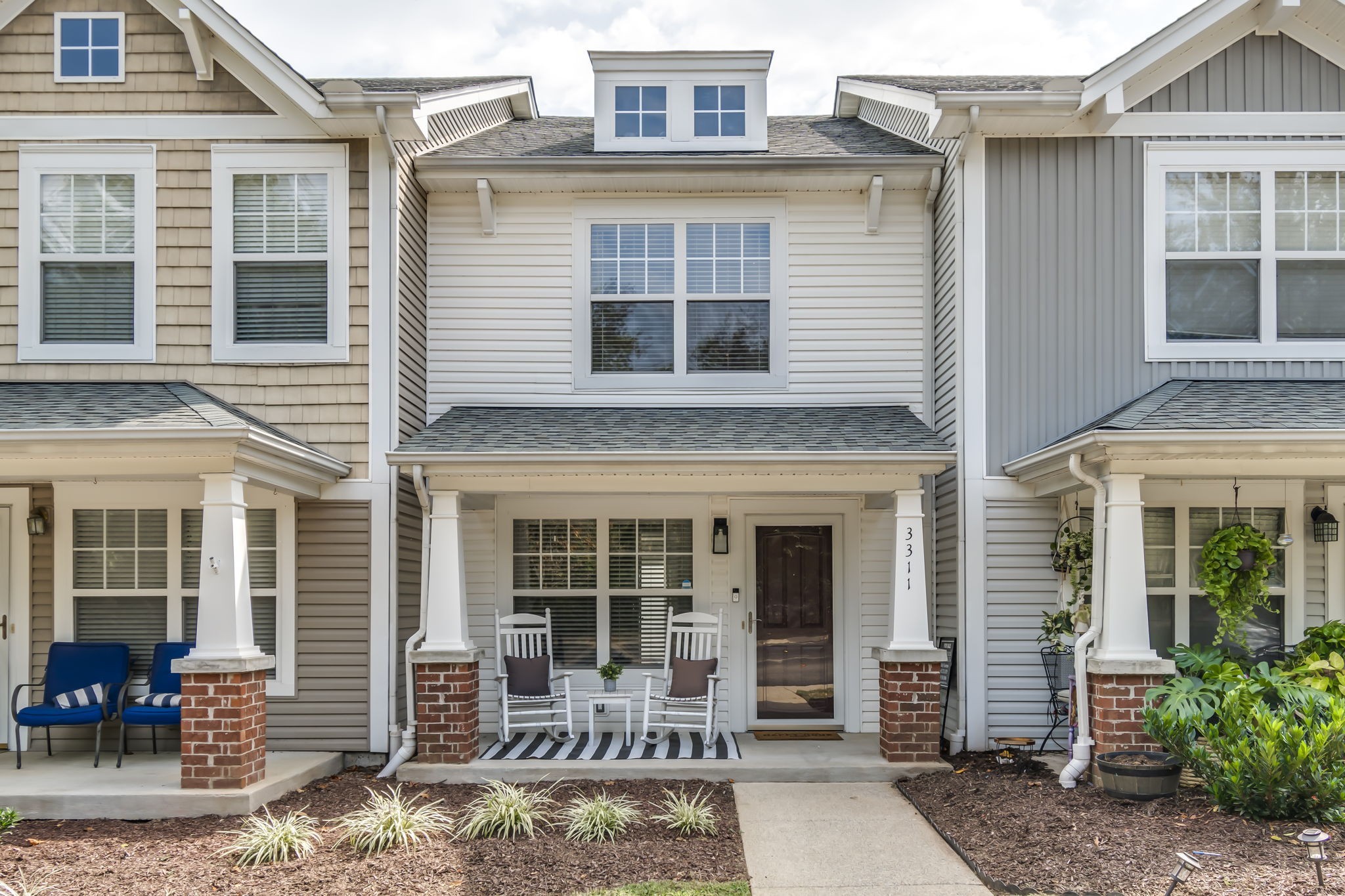 Welcome to 3311 Harpeth Springs Dr in Bellevue's Riverbridge neighborhood!