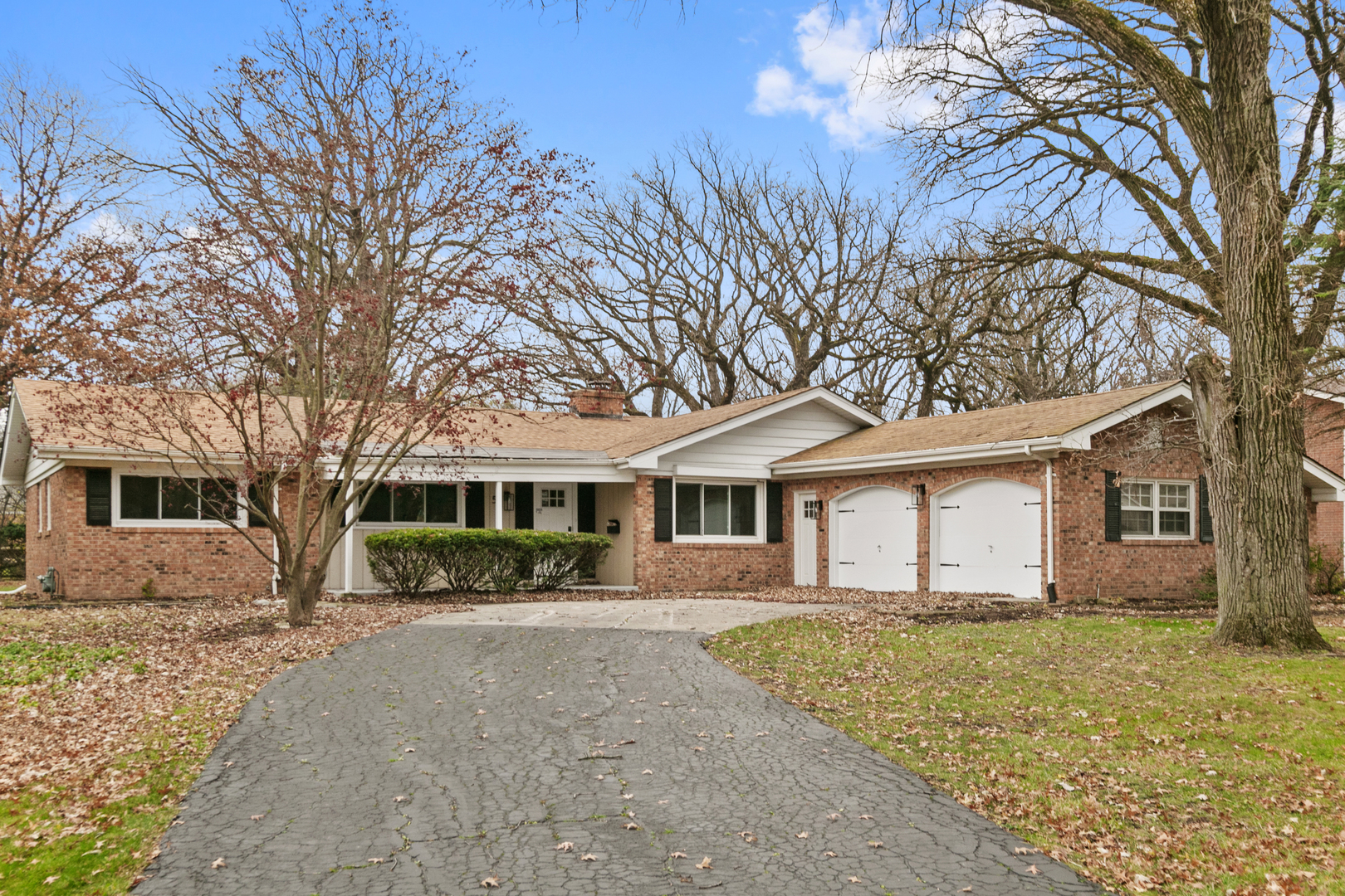 front view of house with a yard