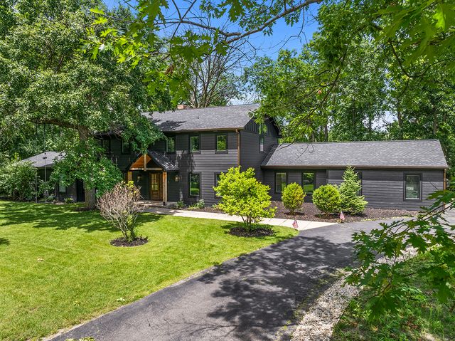 $1,499,000 | 692 South Waukegan Road | Lake Forest