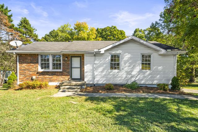 $334,900 | 2207 Lynwood Drive | Greenbrier