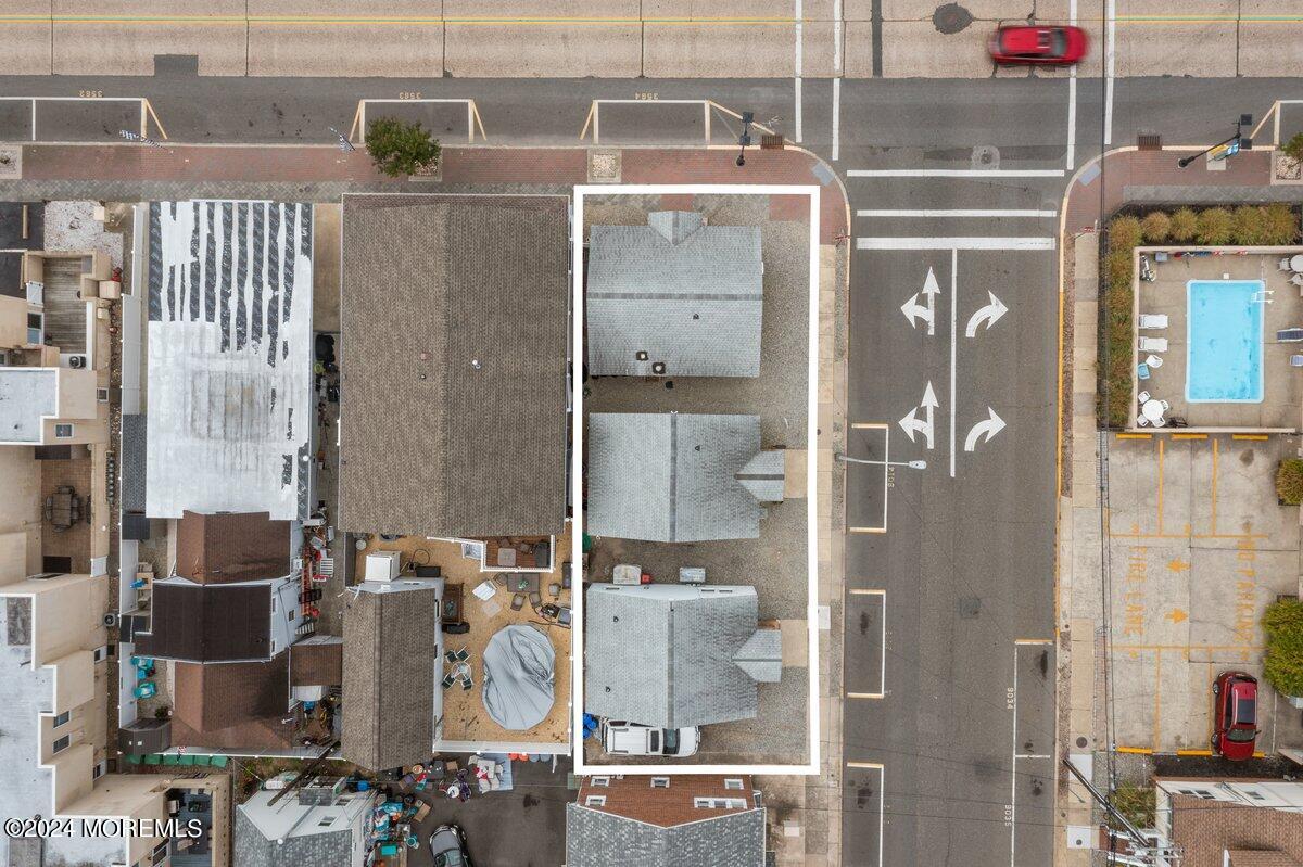 view of rooftop