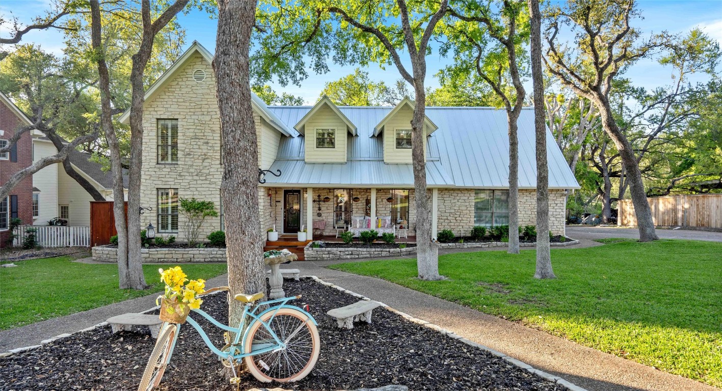 Welcome to 1908 Shadow Brook Circle