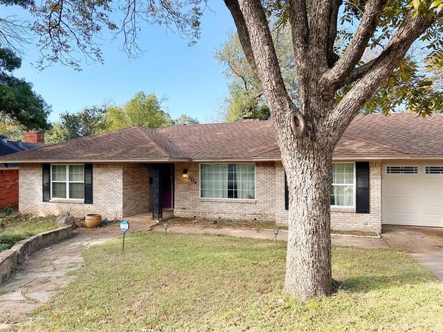 $2,300 | 1714 Cheryl Lane | Northwest Central Arlington