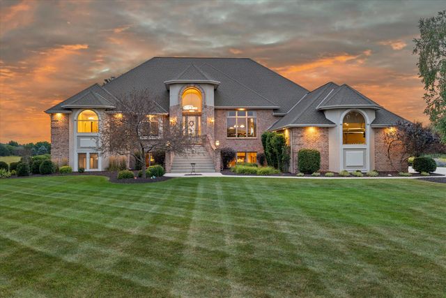 $1,250,000 | 37715 Wildwood Lane | Genesee Lake Farms